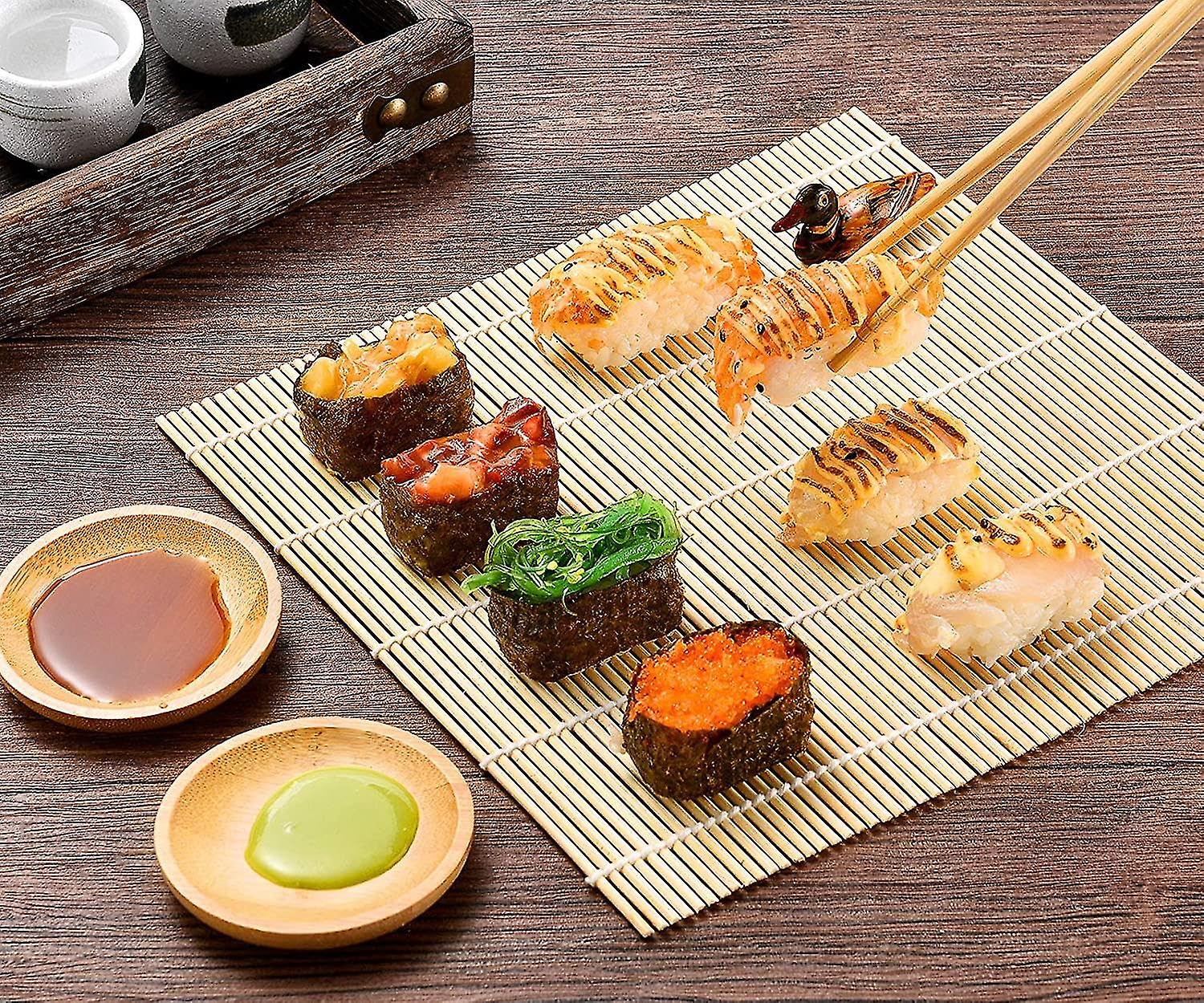 SmileTools spreader helps neat sushi fillings