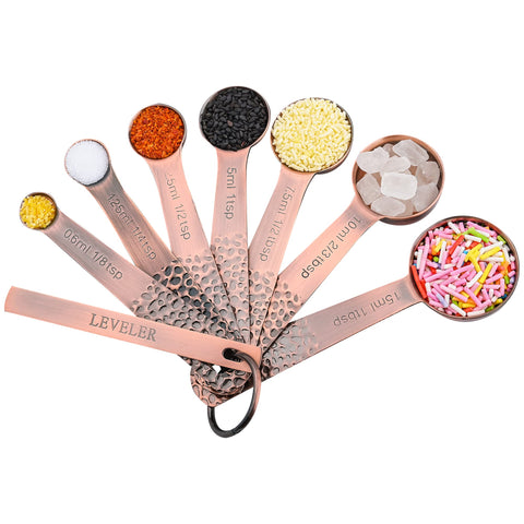 Smithcraft measuring leveler included for accurate transfers in baking.