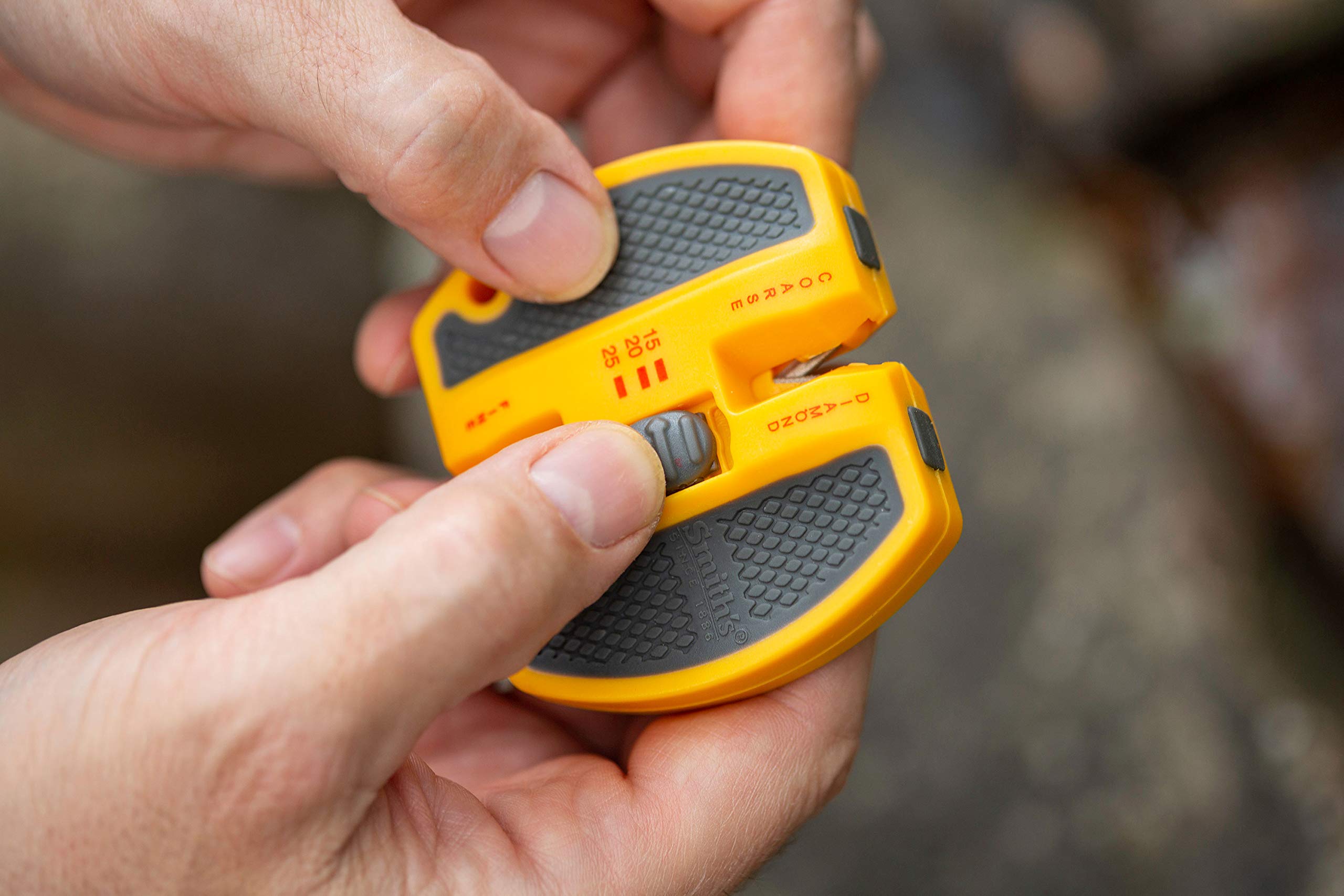 Smith’s 50917 adjustable sharpener in pocket demonstrates quick edge touchups.