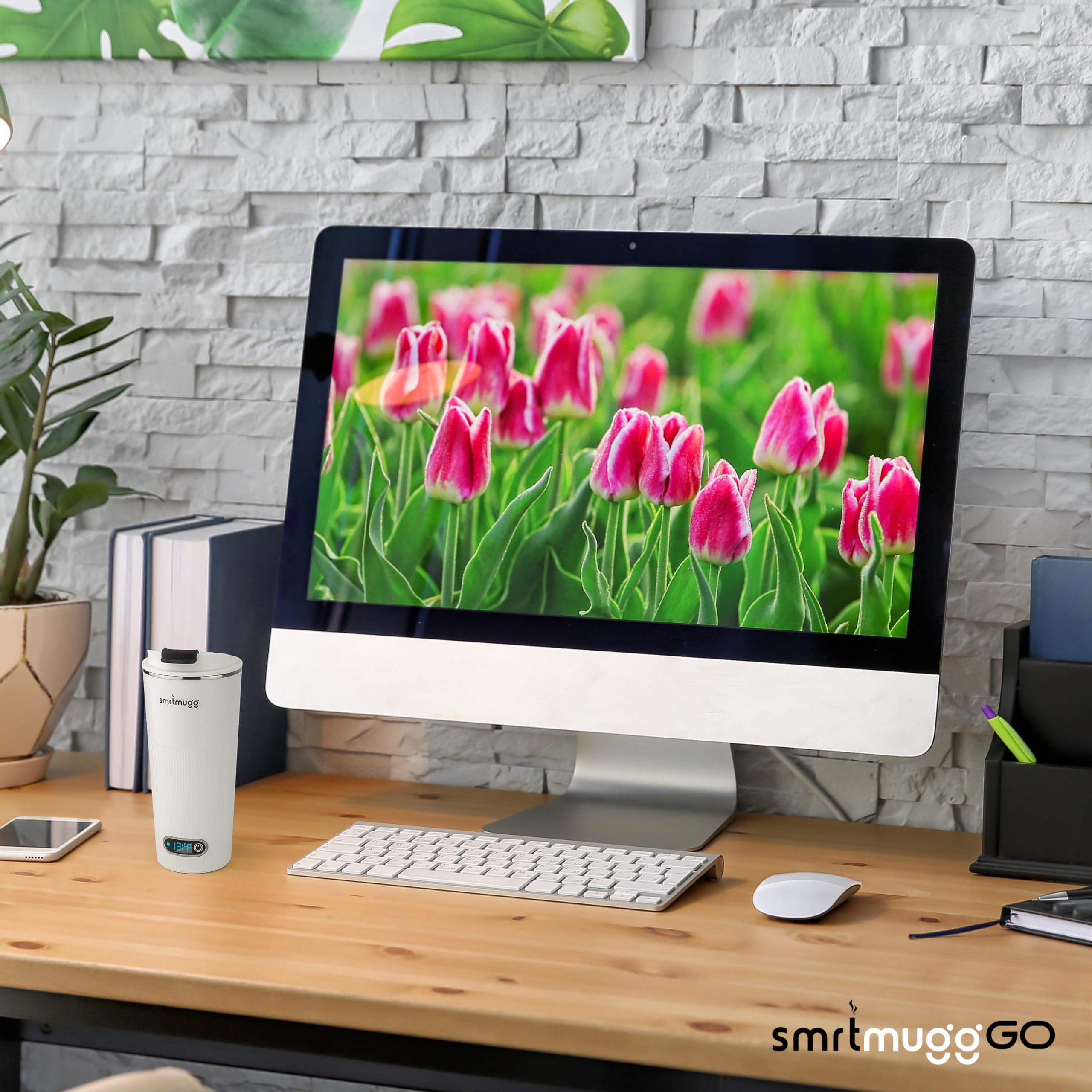 SmrtMugg GO one-button operation simplifies heating on the move