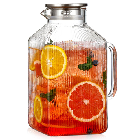 Snuvid square pitcher with vertical stripes and a lid enhances table presentation and saves fridge space.