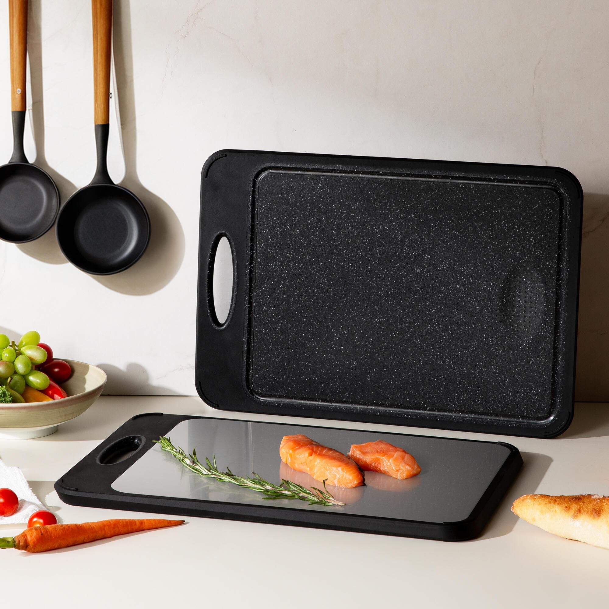 Socisen 16x11 inch cutting board ready for versatile kitchen tasks