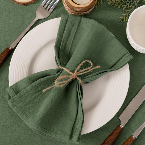 Socomi cloth napkins feature stitched edges for a refined table look.