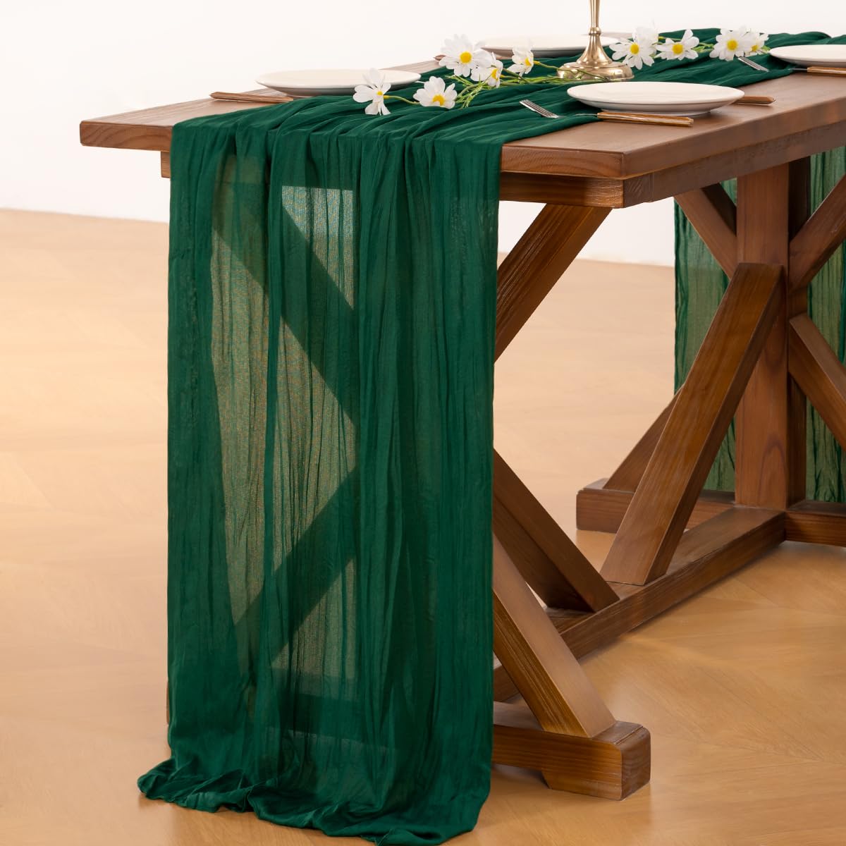 Socomi table runner on Christmas holiday table setup