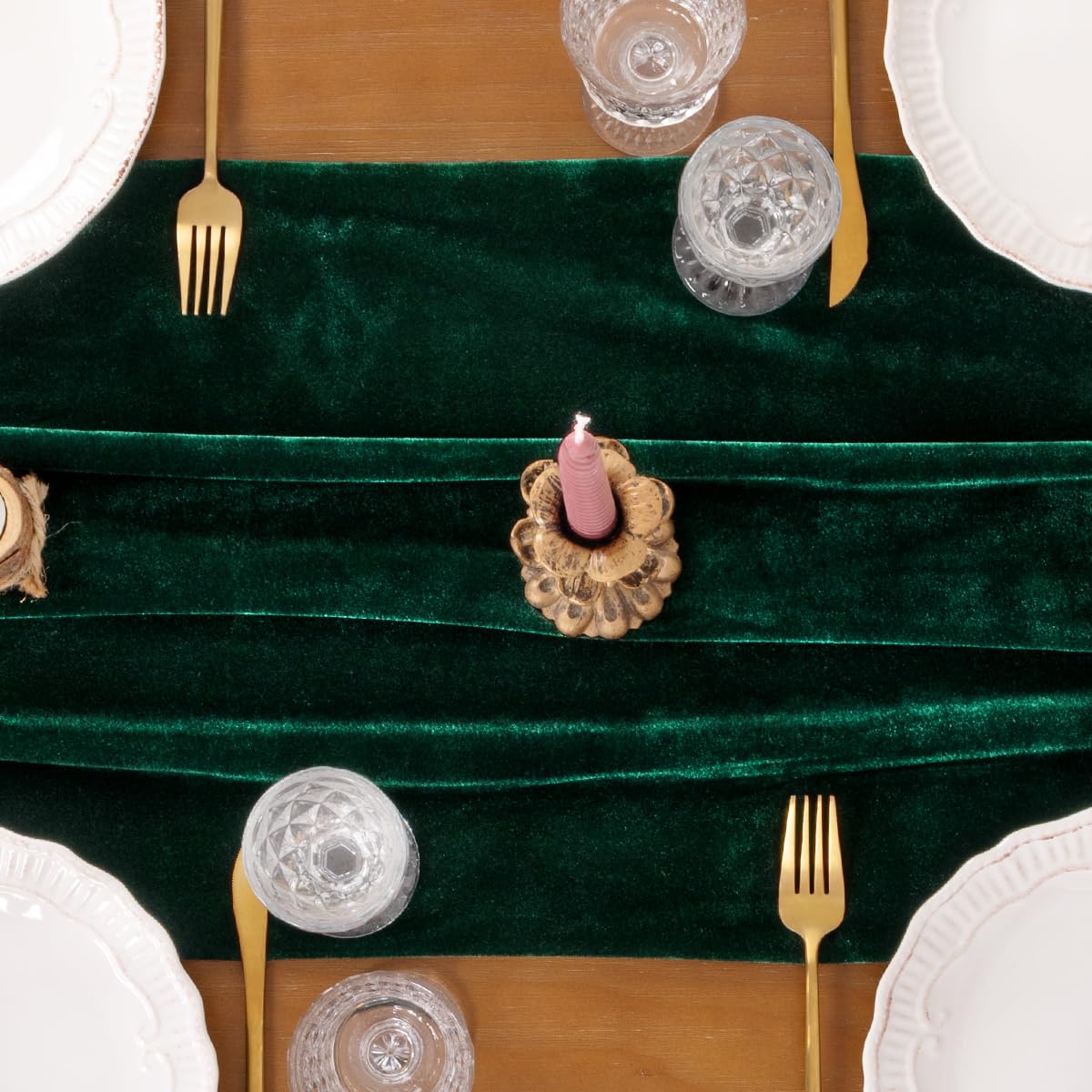 Socomi velvet runner doubles as backdrop or arch drape décor.