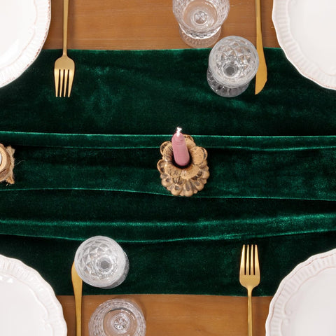 Socomi velvet runner doubles as backdrop or arch drape décor.