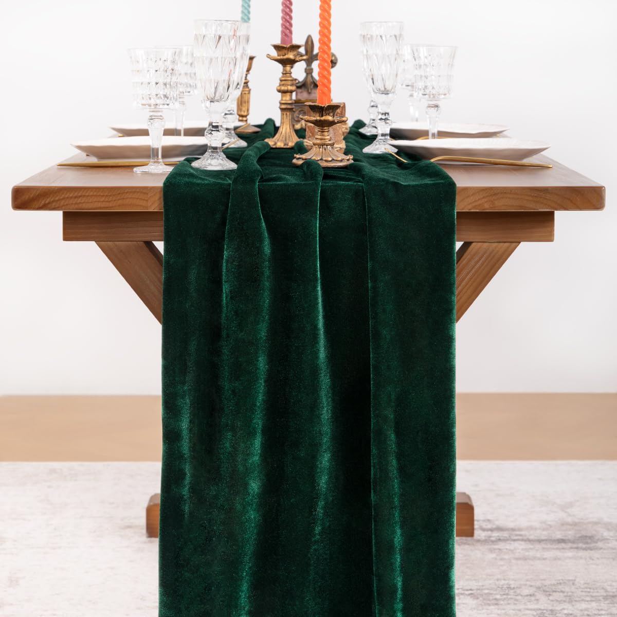 Socomi emerald velvet runner highlights centerpieces with a soft, wrinkle-resistant finish.