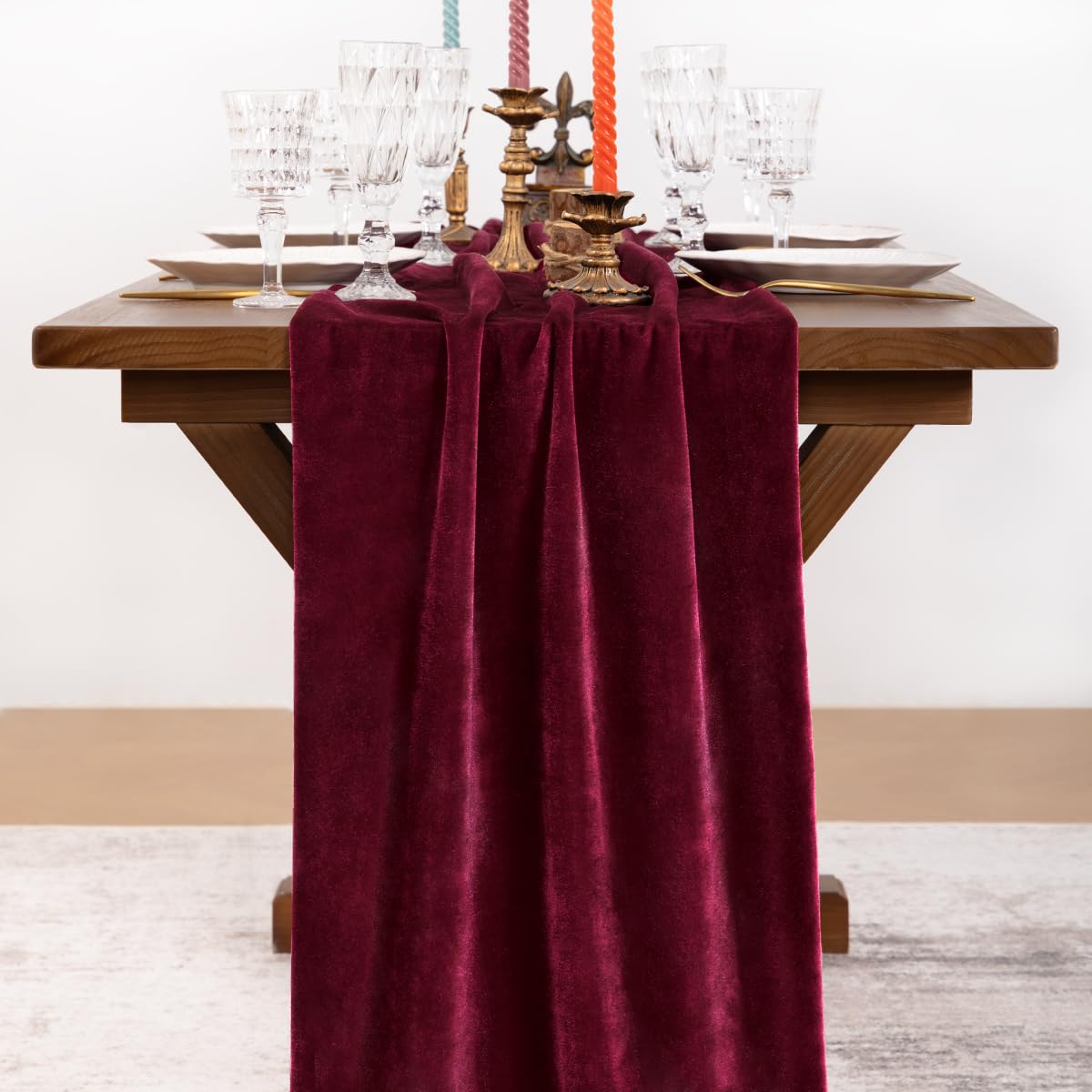 Socomi velvet table runner with edged stitching adds a refined, luxurious touch