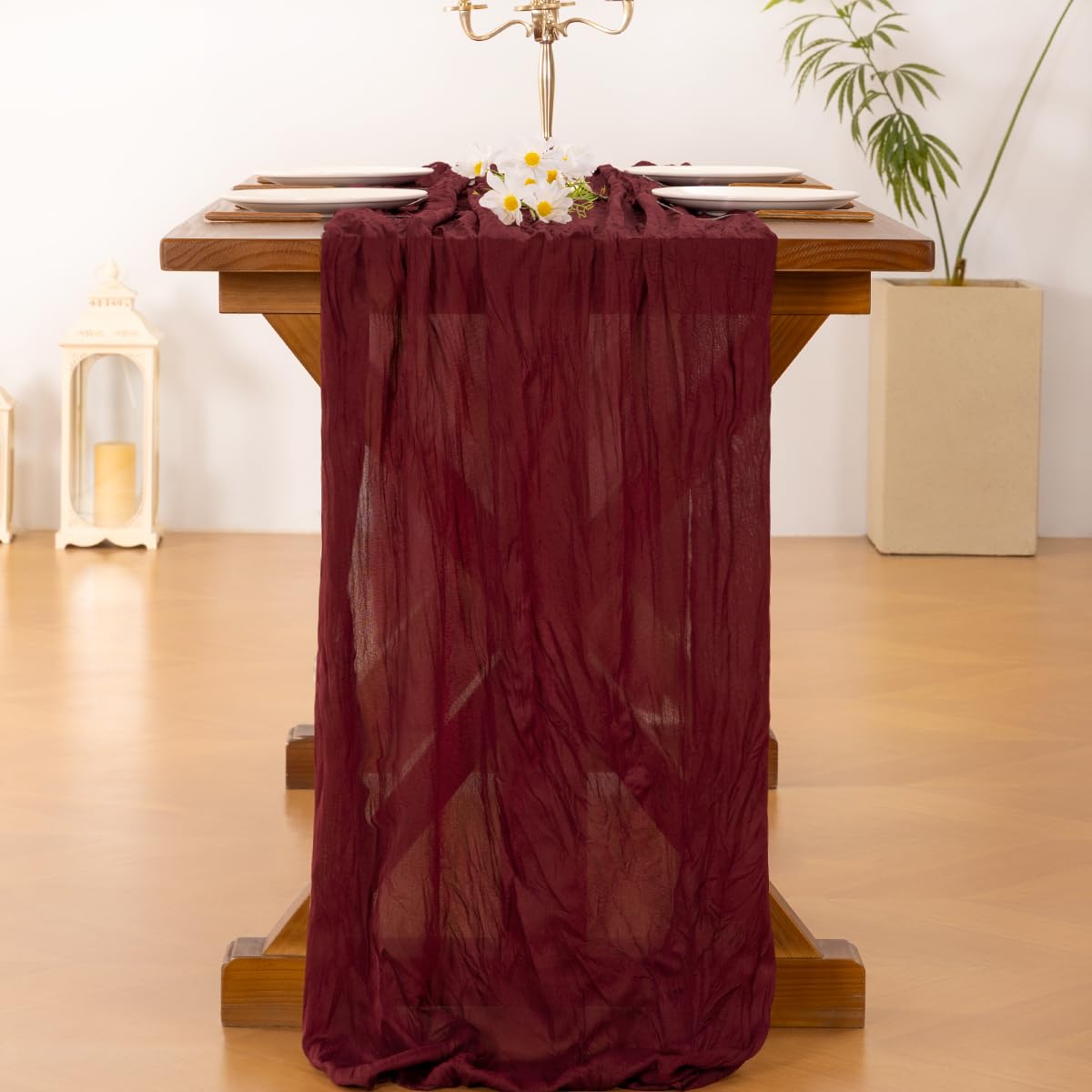 Socomi wedding table runner adds soft texture and elegance to reception tables