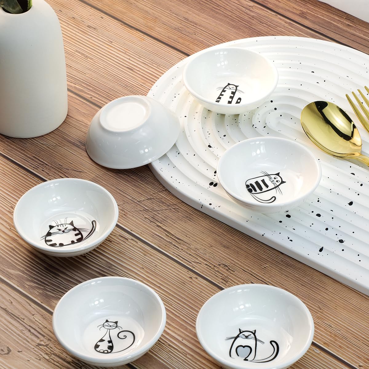 SOCOSY cat ceramic dishes are dishwasher safe for quick cleanup