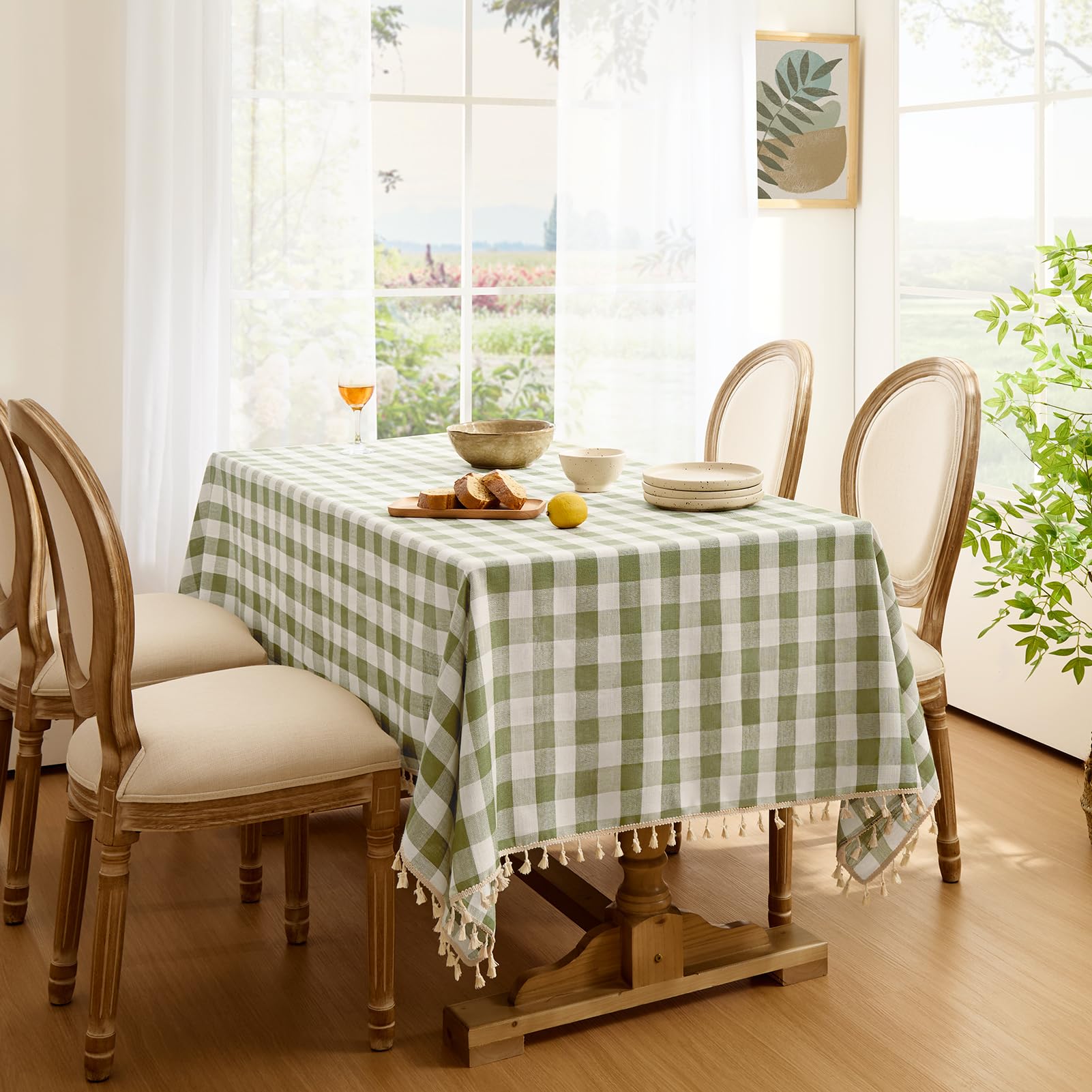 Softalker wrinkle-resistant fabric stays smooth for entertaining.