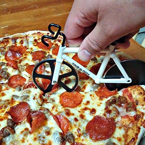 SOHO Kitchen Tour de Pizza Cutter, dishwasher safe for simple cleanup.