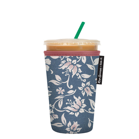 Sok It JavaSok iced coffee sleeve side view keeps drinks cold and hands dry.