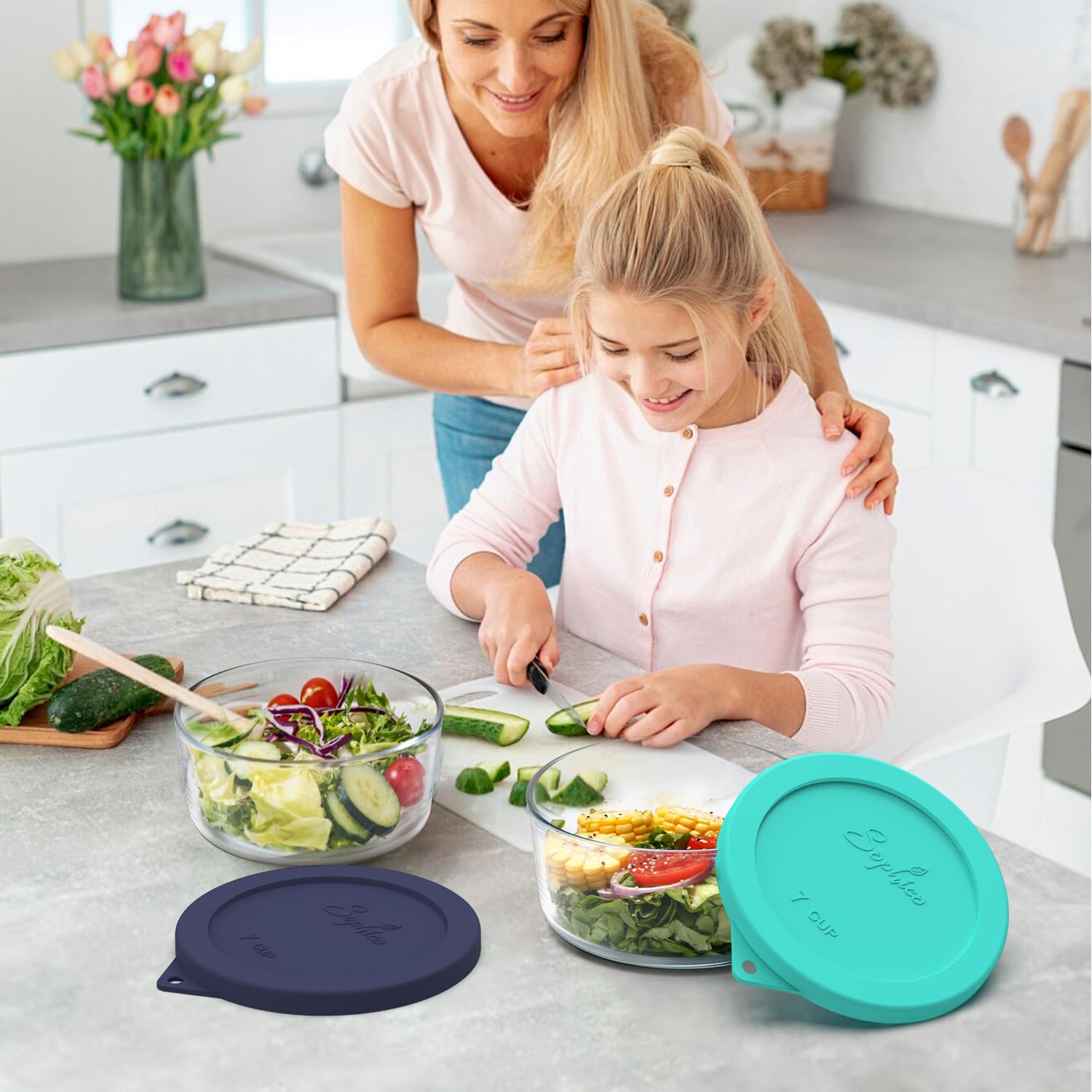 SOPHICO hanging-hole-design lid saves cabinet space after washing