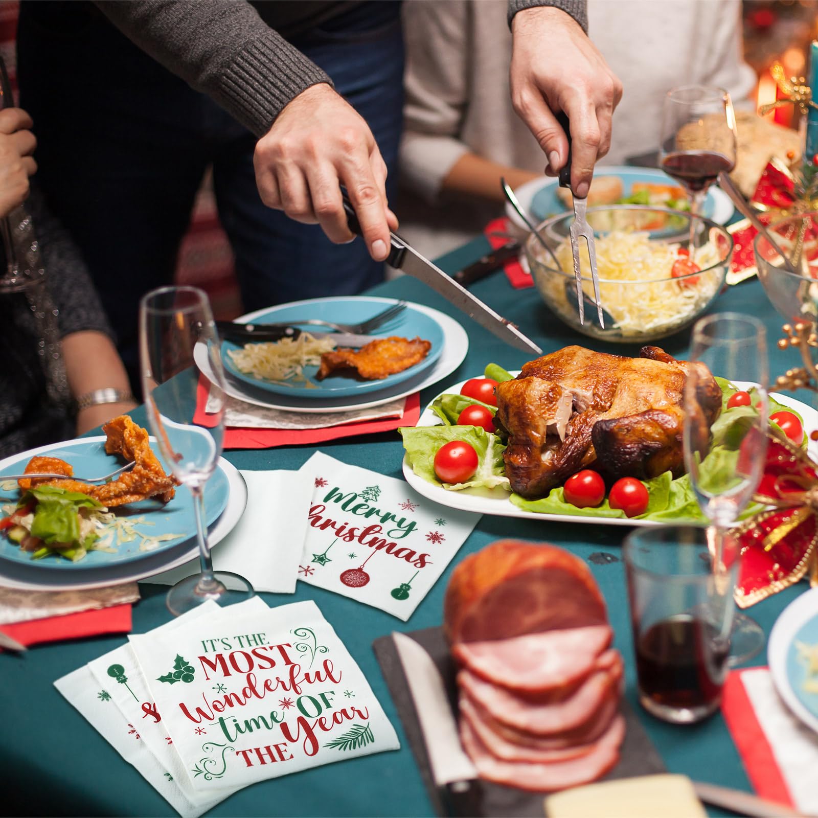 Spiareal napkins with Christmas tree design enhance festive ambience.