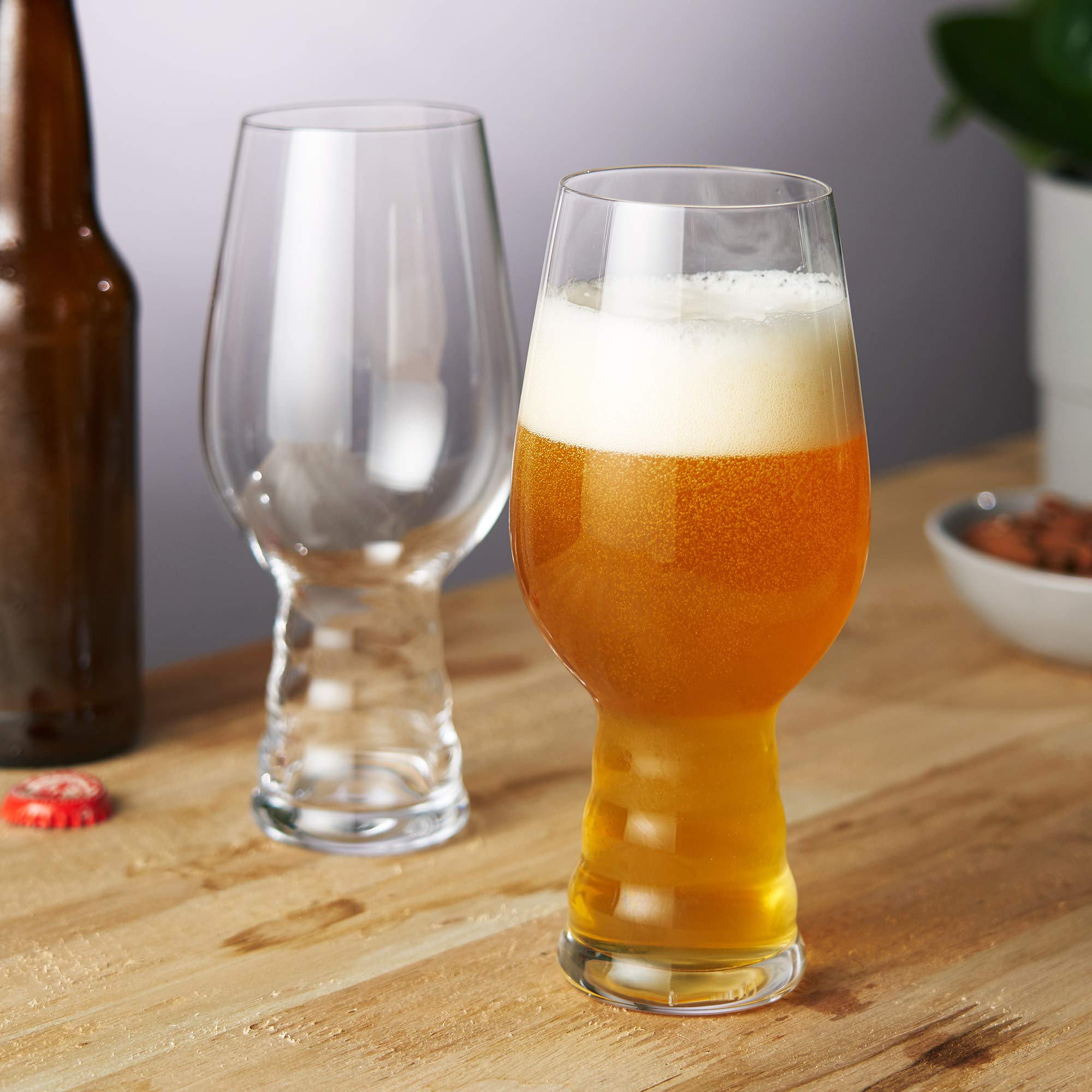 Ridged base releases carbonation for a lively pour in this glass