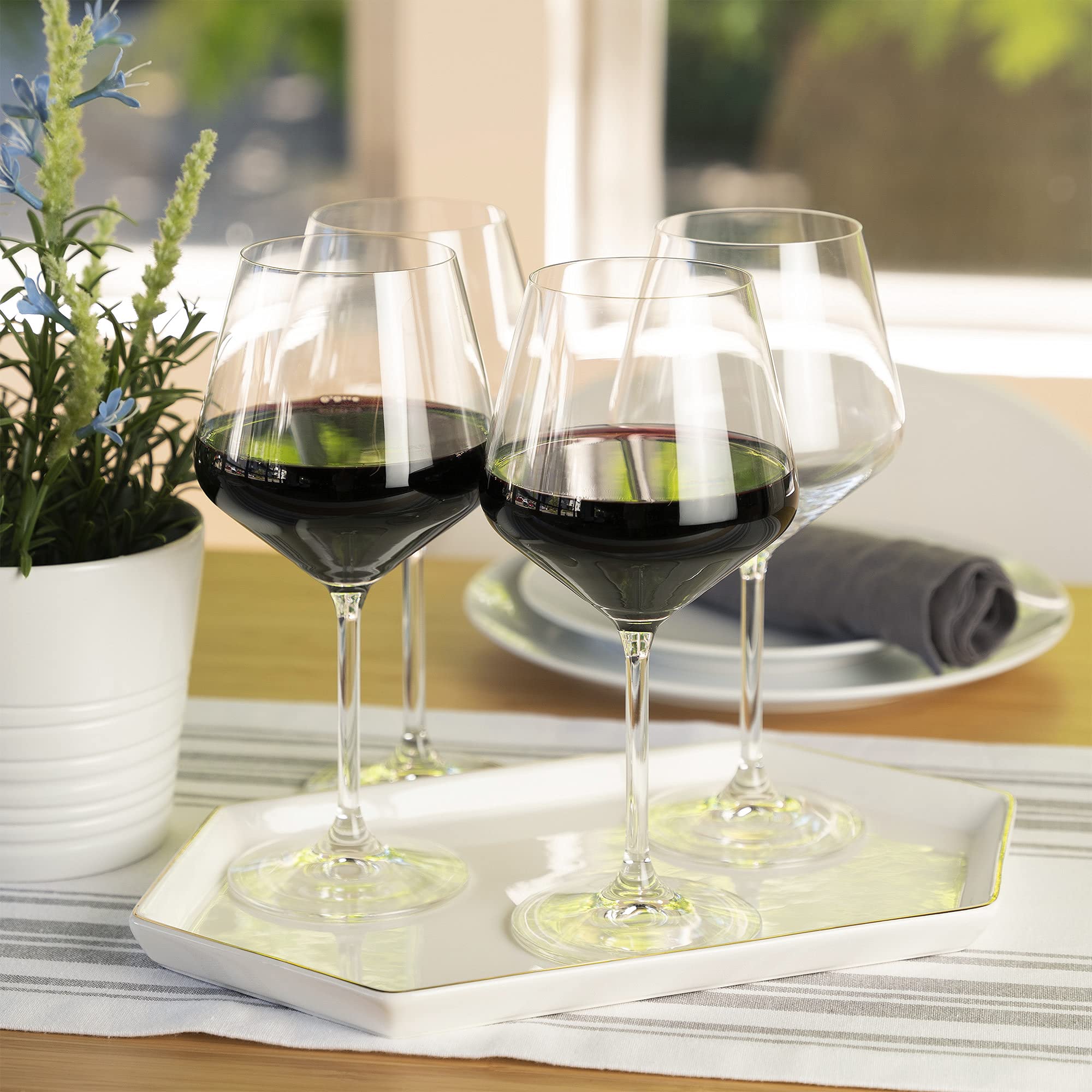 Spiegelau Style Burgundy crystal clarity elevates table presence.