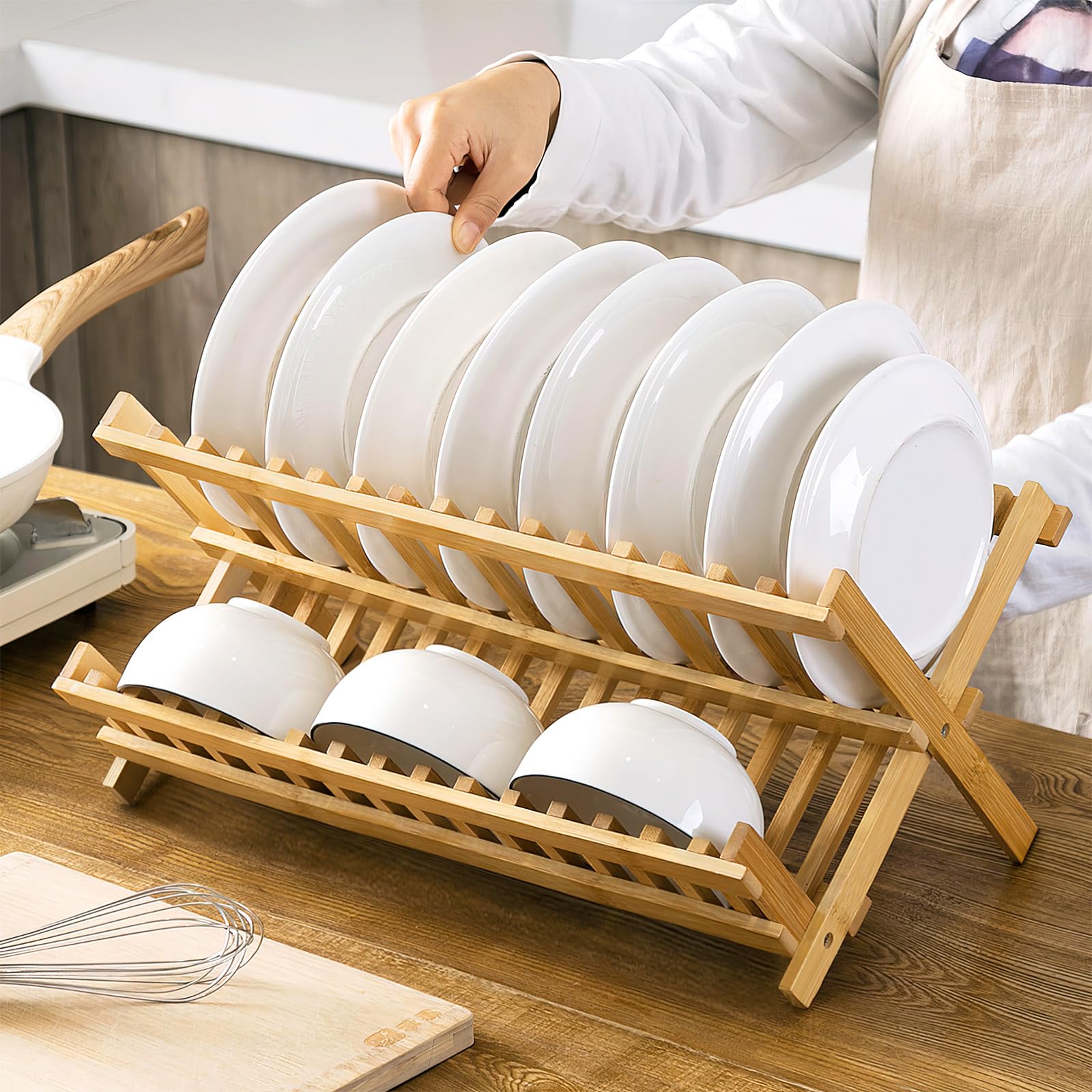 Sturdy SPOPSOOD X-frame design enhances stability during drying.