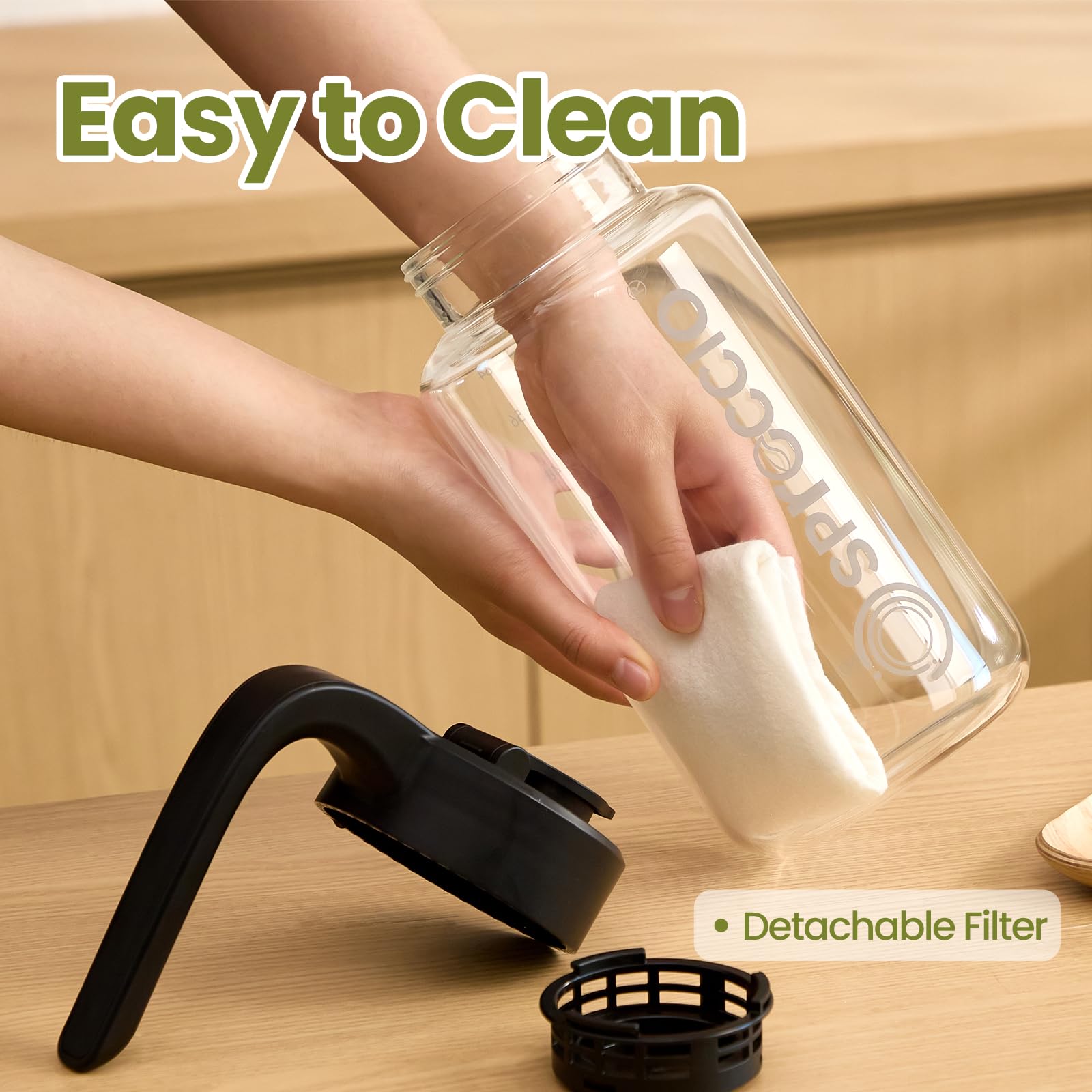 Spreccio leak-proof seal ensures sealed transport of beverages and breastmilk.