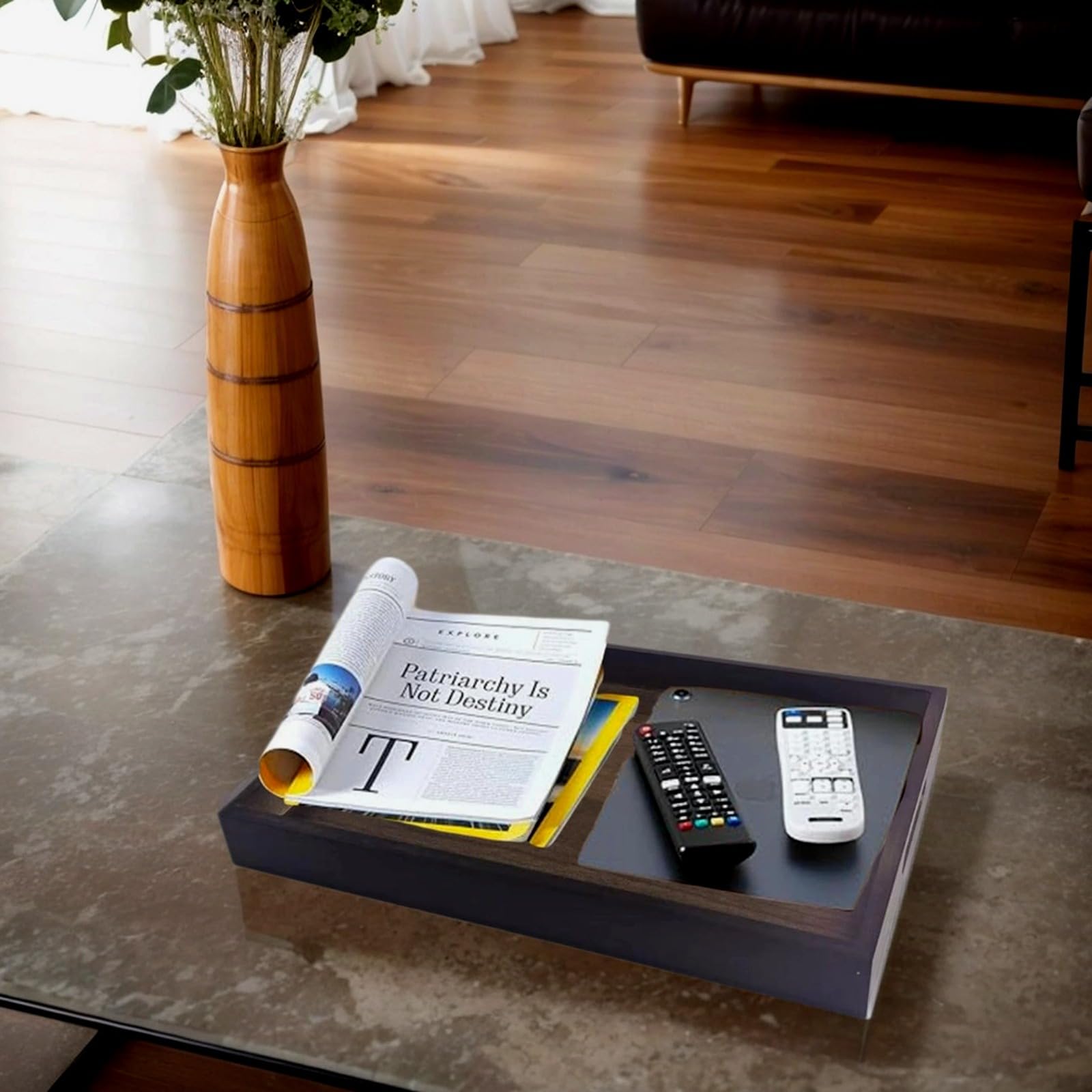 Spriieny tray measures 38 cm by 26 cm by 4 cm for versatile serving setups.