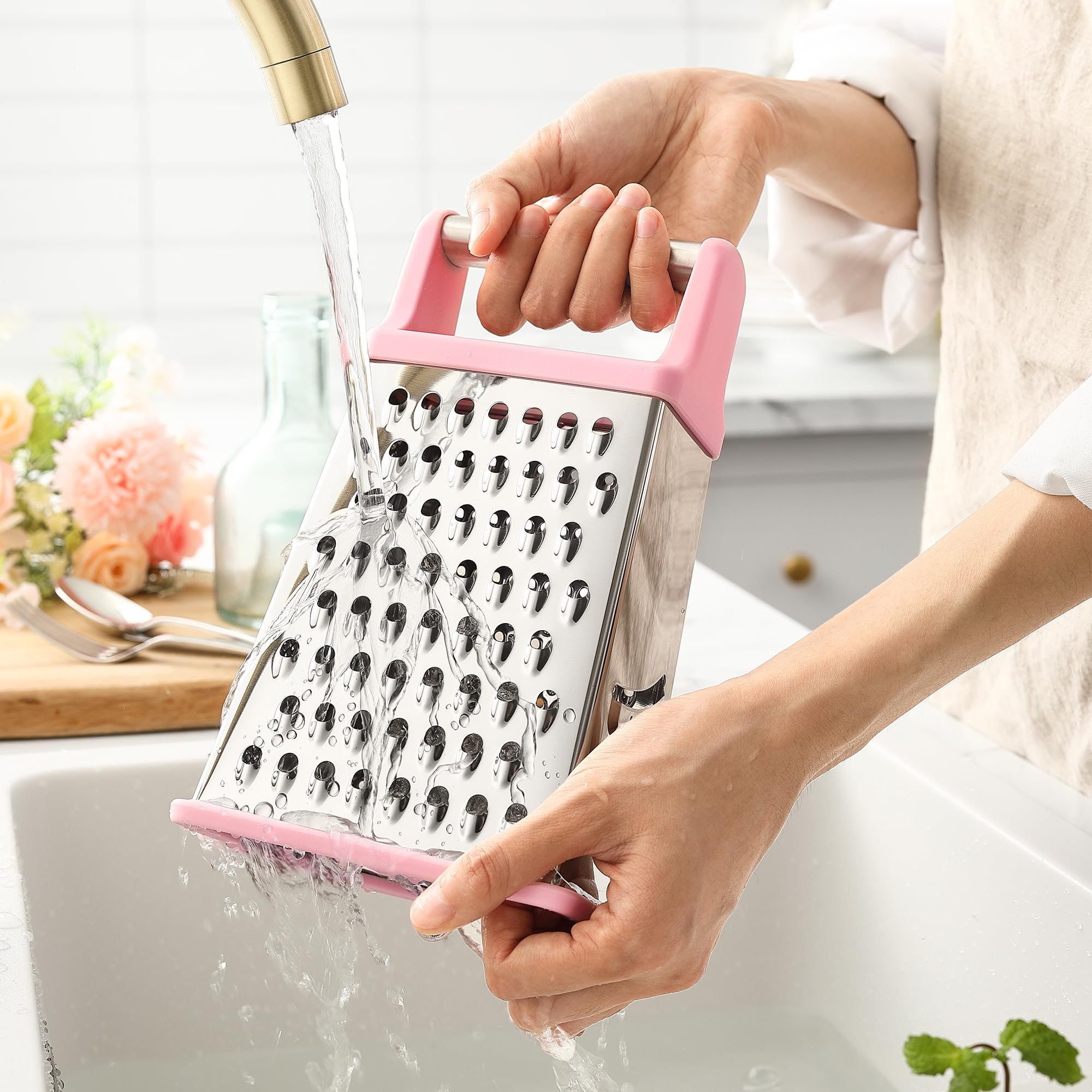 Spring Chef compact counter-friendly design fits neatly on a counter.