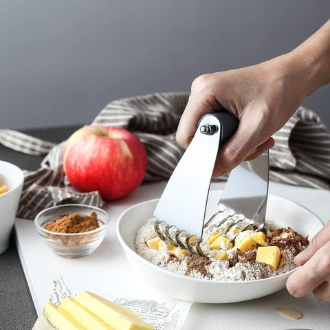 Spring Chef gray pastry blender reduces strain with its comfortable, ergonomic grip.