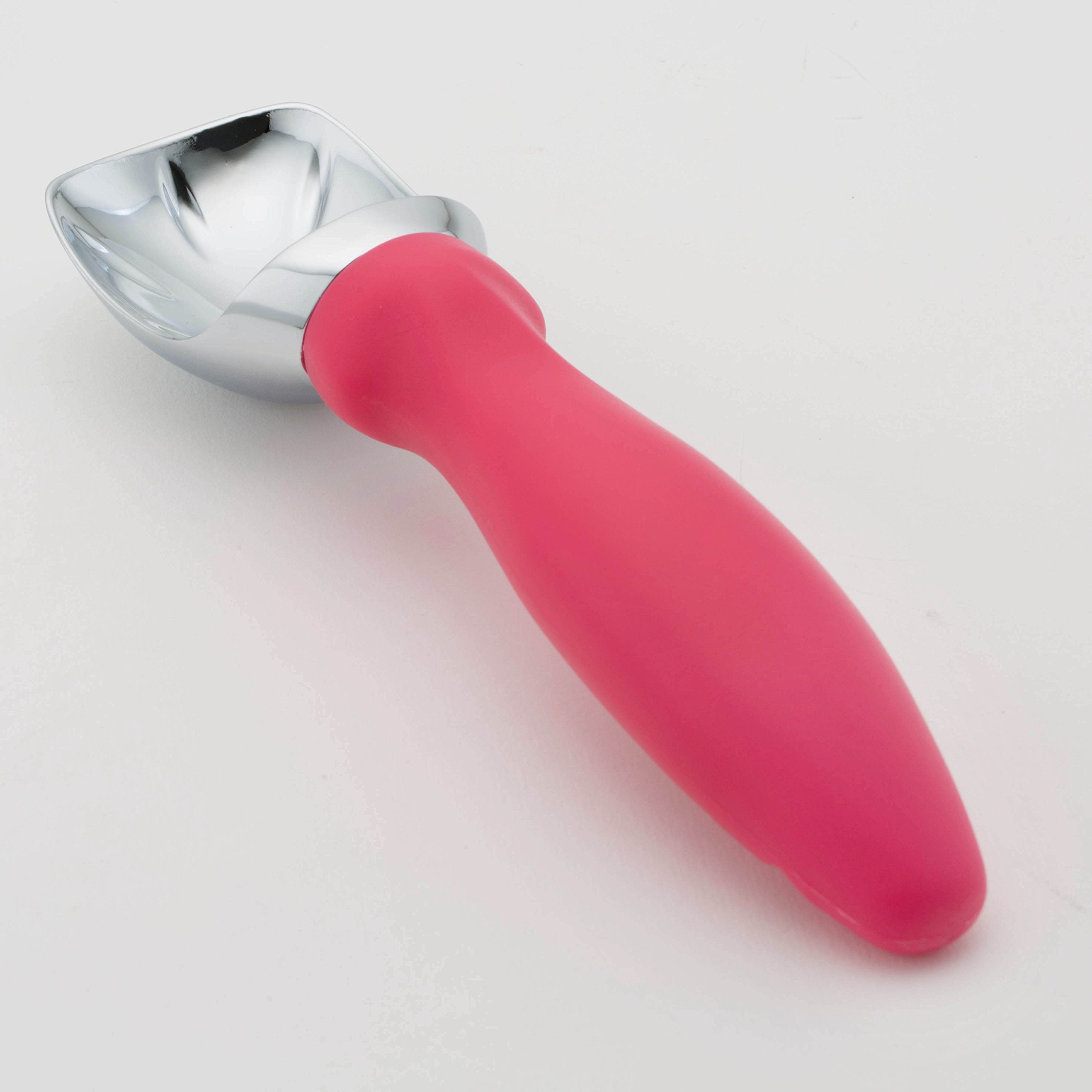 Spring Chef easy-clean ergonomic design reduces wrist strain during scooping.