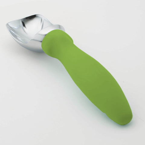 Spring Chef ergonomic design reduces wrist fatigue while scooping.