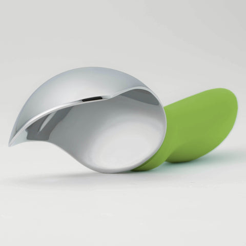 Spring Chef green scoop is dishwasher safe for easy cleanup.