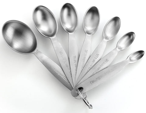 Spring Chef oval-design spoons for precise dry and liquid measurements.