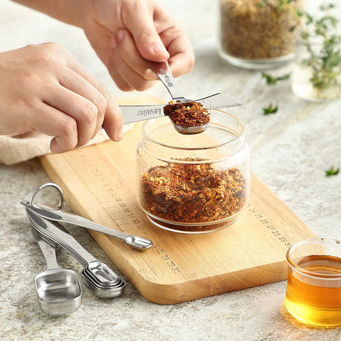 Spring Chef one-tbsp spoon for standard tablespoon portions.