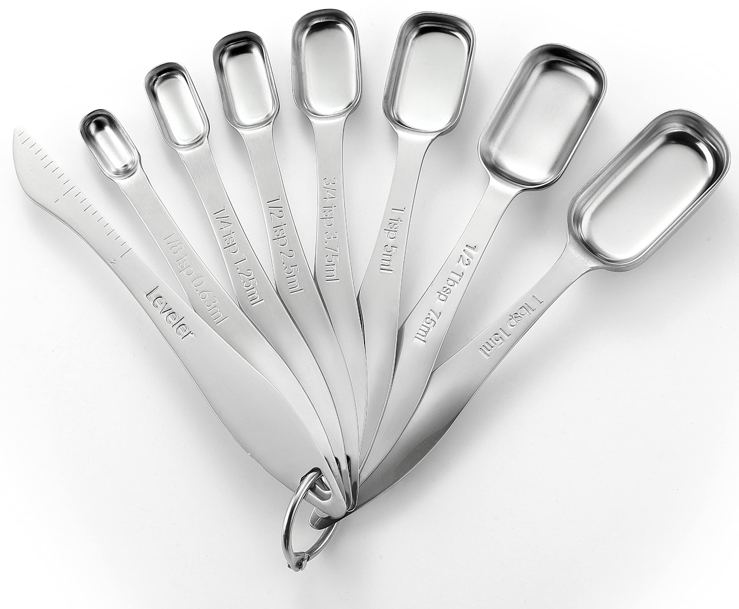Spring Chef stainless steel measuring spoons with leveler for precise results.