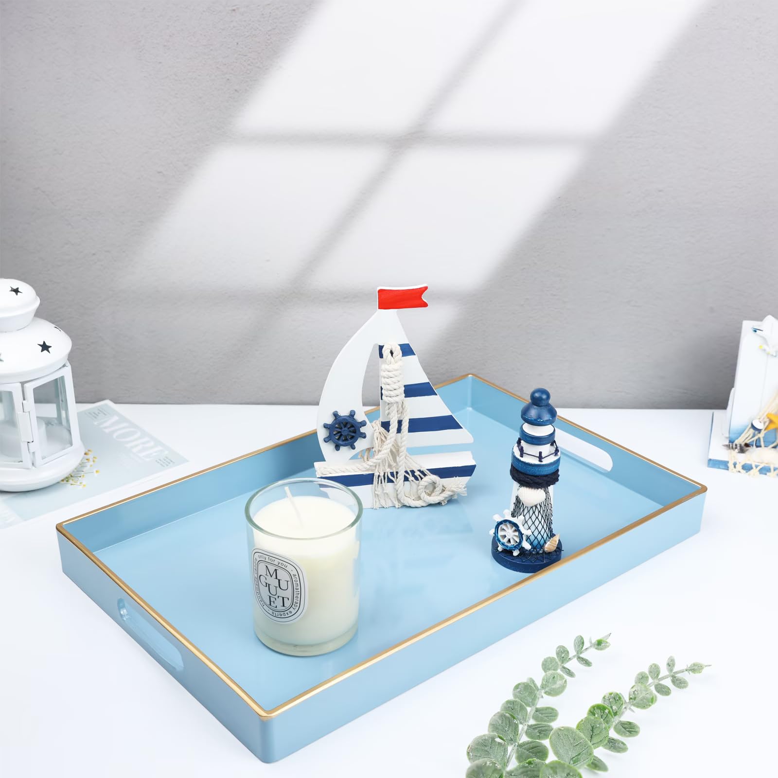 Spsyrine acrylic tray shows a glossy pattern, enhancing living room decor