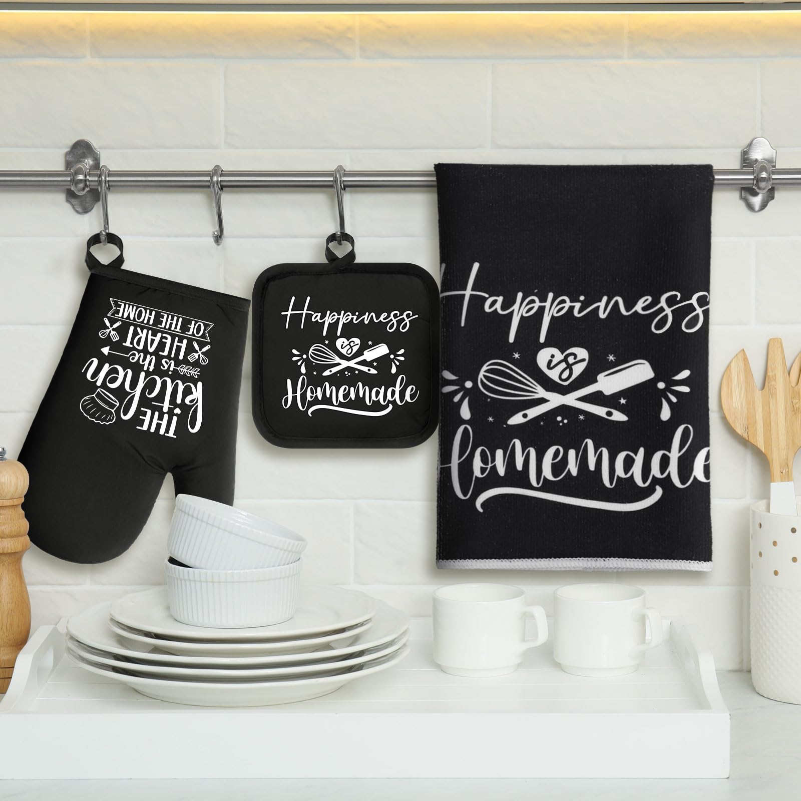 Sratte farmhouse towels highlight cute quotes and soft, durable microfiber for everyday drying.