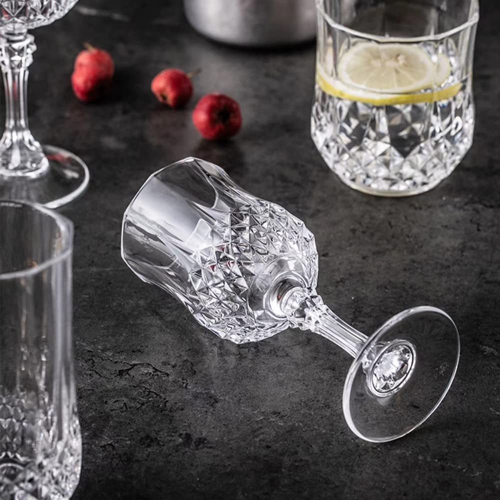 Srgeilzati glasses arranged in a bar setup for professional use.