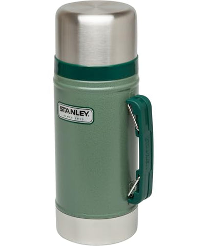 Stanley Classic Food Jar leak-resistant cap prevents spills during travel.