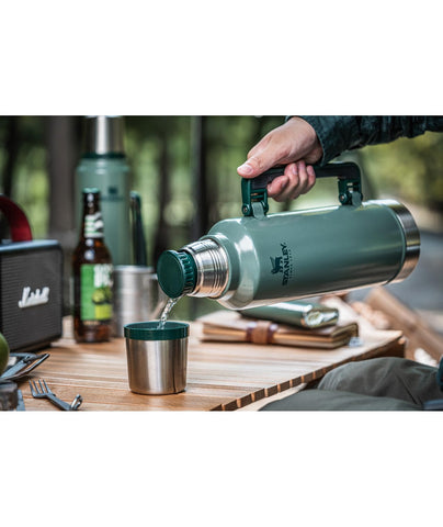 STANLEY 18-8 stainless steel build offers durable daily performance.