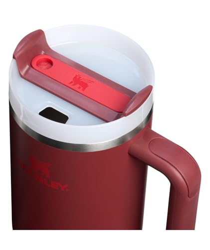 STANLEY FlowState lid with three positions resists splashes and simplifies refills.