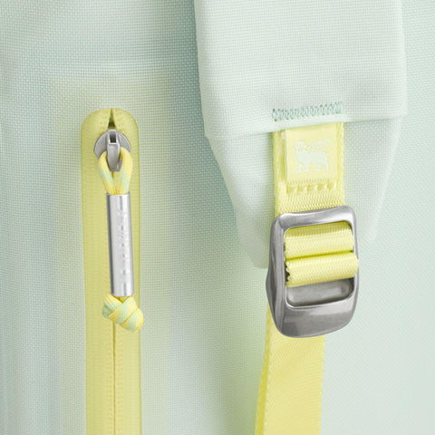 Hinge top opens like a doctor's bag for easy packing.