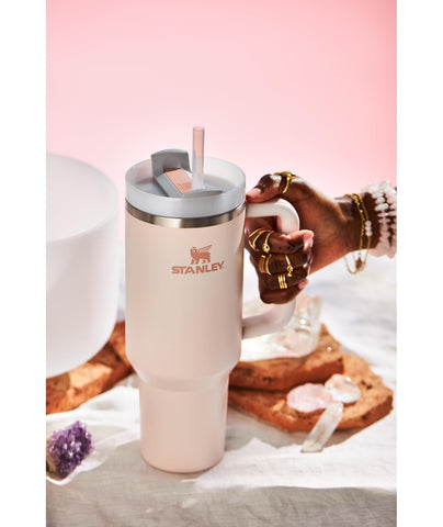 90% recycled stainless steel body supports sustainable sipping with STANLEY Quencher.
