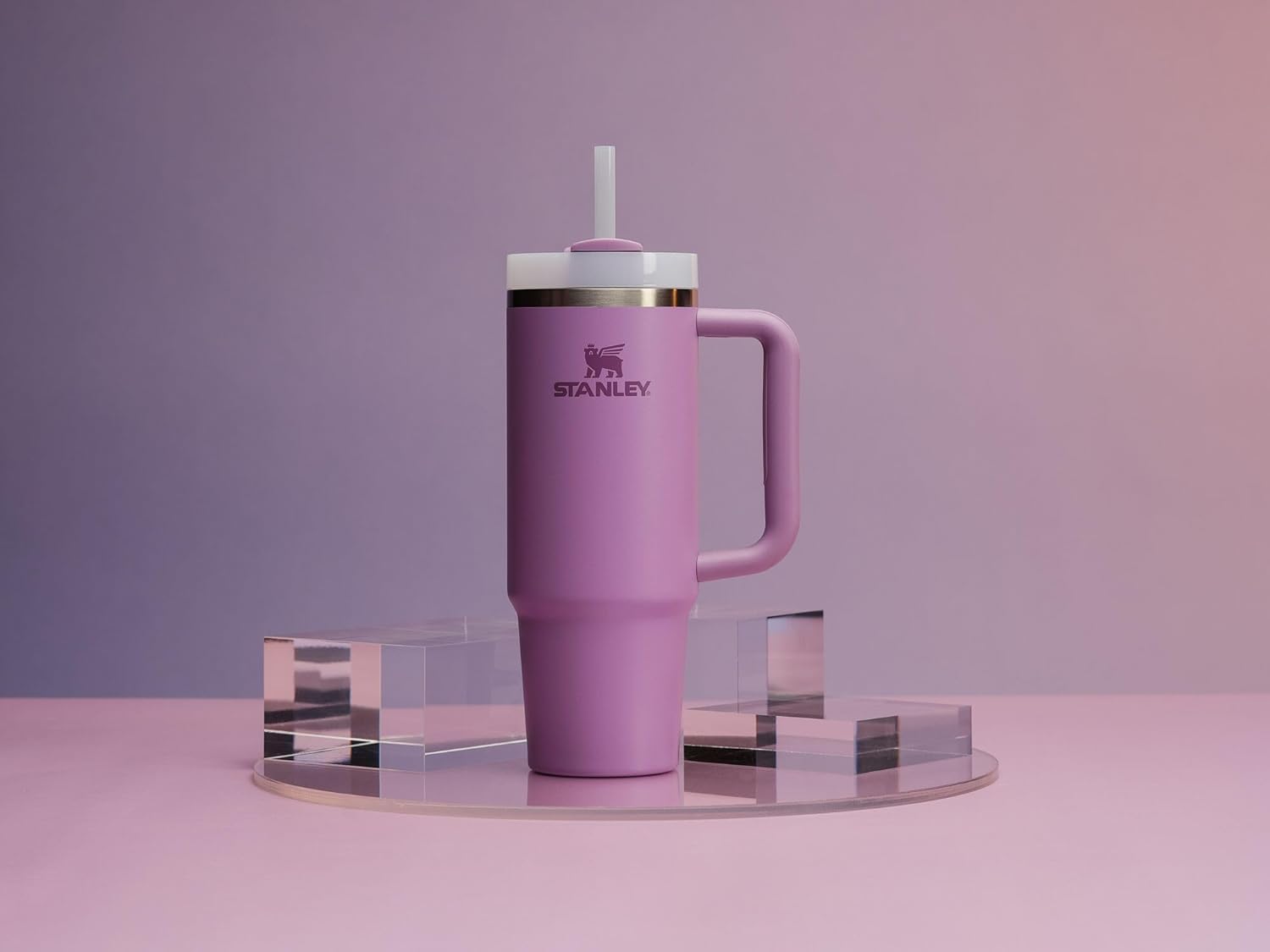 Slim base compatible with most cup holders during travel