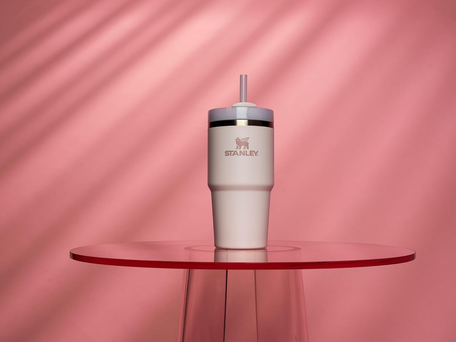 Stanley Quencher H2.0 20 oz rose quartz handle detail emphasizes comfortable transport