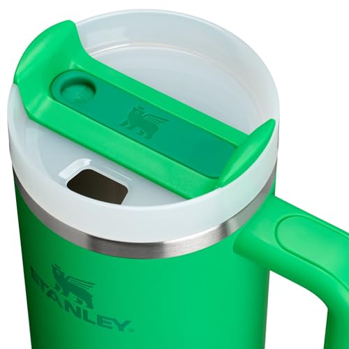 Stanley Quencher H2.0 FlowState lid with three positions for versatile sipping.