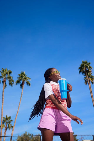 Stanley Quencher H2.0 40 oz Azure ideal for workouts and commutes.