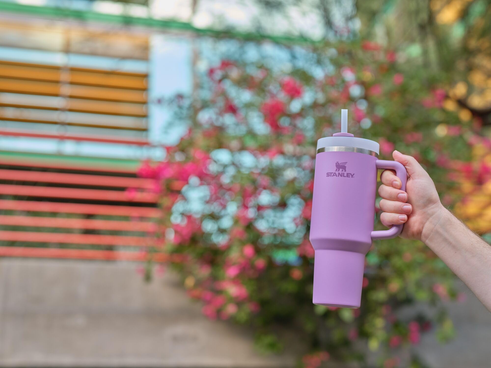 Insulation keeps drinks ice-cold for hours in the Stanley Quencher H2.0