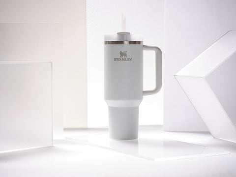 Tumbler and lid are dishwasher safe for simple cleaning