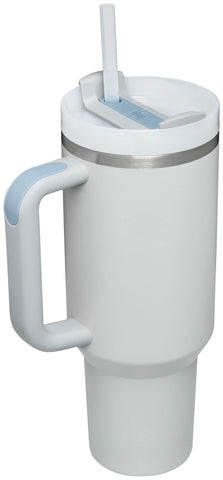 STANLEY Quencher H2.0 40 oz insulated stainless steel keeps drinks cold for hours.