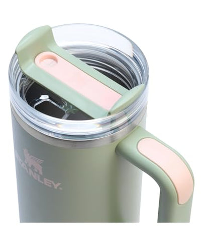 STANLEY Quencher H2.0 30oz Tumbler in Agave for long-lasting iced drinks.