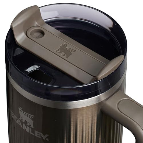 Stanley Quencher H2-0 lid closeup showing three position FlowState for splash resistance