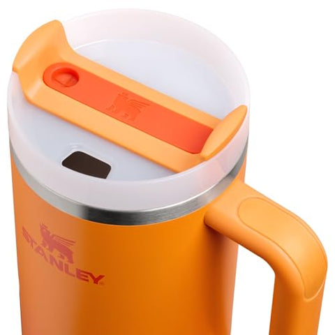 STANLEY Quencher H2.0 FlowState lid with three positions for versatile sipping.